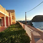Athena Pallas Aparthotel 4*