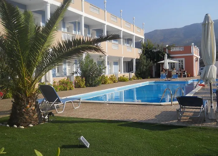 Athena Pallas Aparthotel 4*