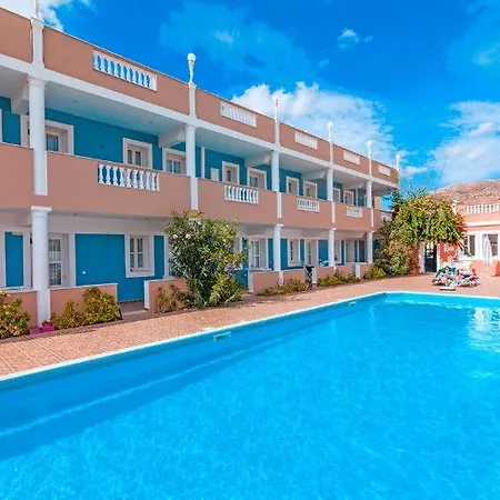 Athena Pallas Hotel apartamentowy 4*