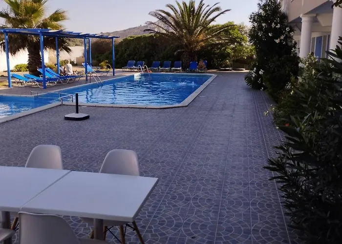 Athena Pallas شقة فندقية 4*