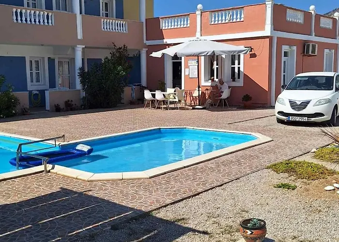 Athena Pallas شقة فندقية 4*